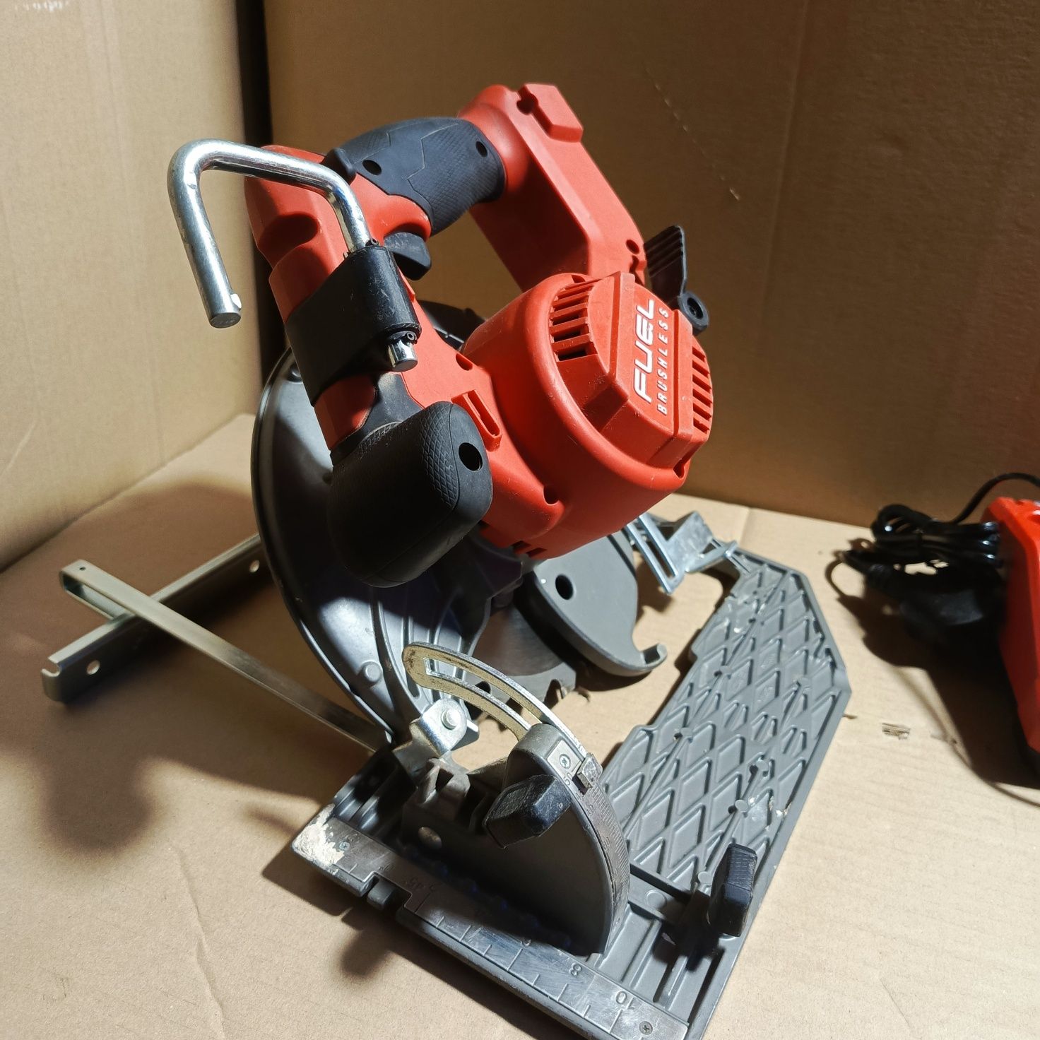 Milwaukee m18 blcs66 pilarka tarczowa