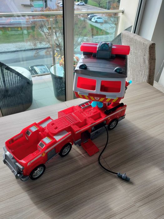 Camião de Bombeiros Patrulha Pata (Ultimate Fire Truck)