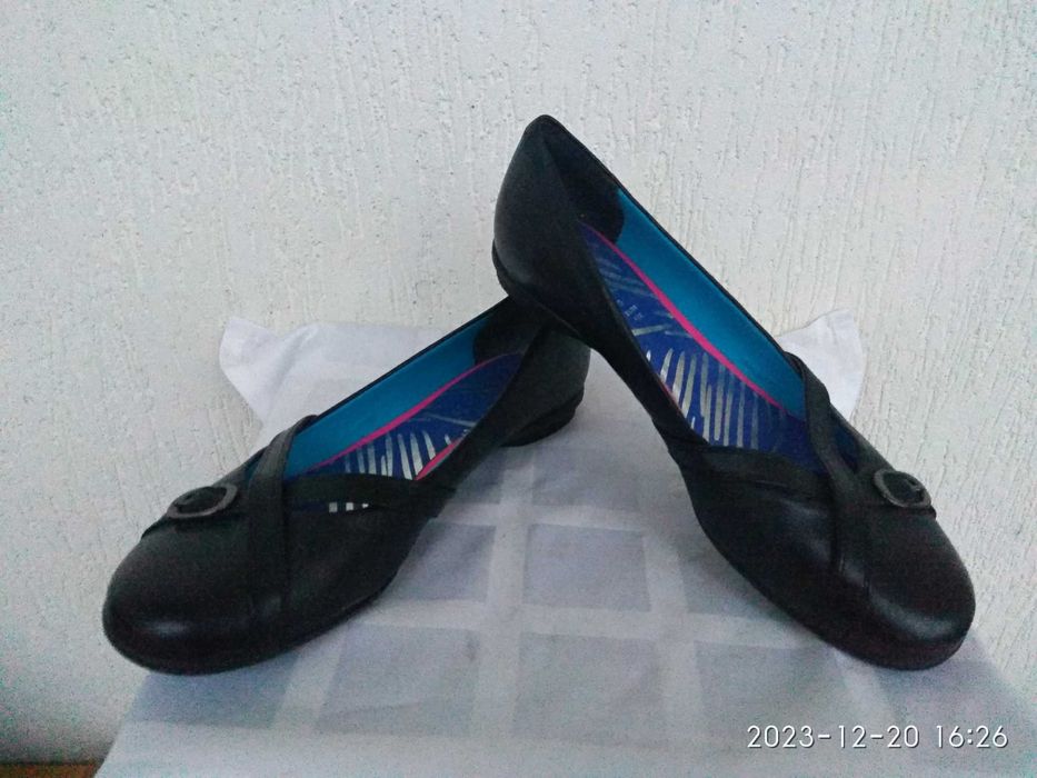 Туфли,балетки кожанние Clarks slim fit р. 41