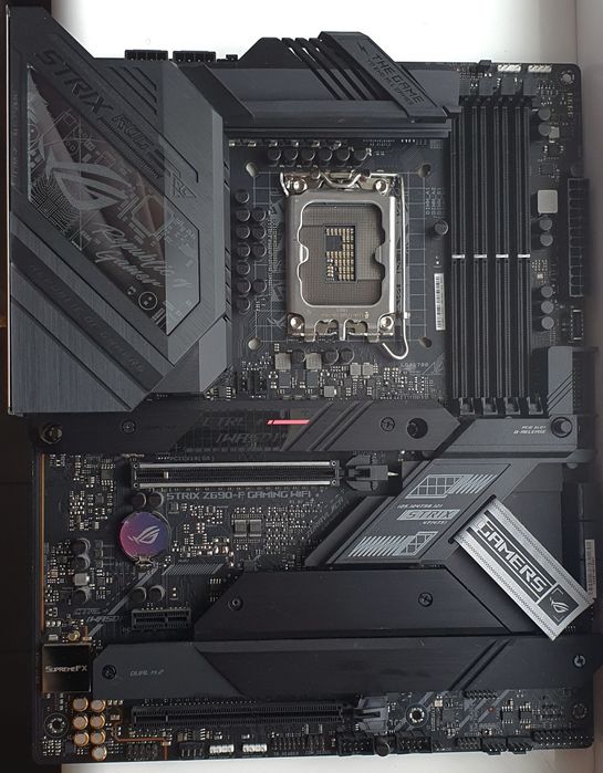 Материнская плата Asus ROG STRIX Z690-F Gaming Wi-Fi (s1700)