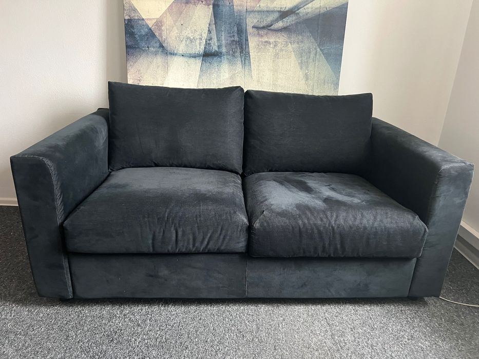 dwuosobowa sofa IKEA Vimle w kolorze antracytowym Hillared