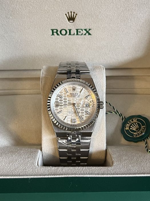 Rolex “Land Dewller” open case