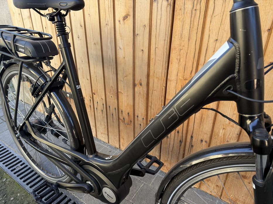 Rower Elektryczny CUBE TRAVEL GTS Bosch Active Line Trek Nexus L 58