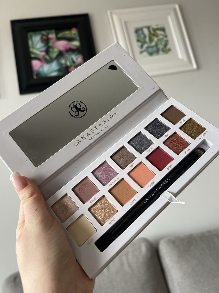 Paleta anastasia beverly hills carli bybel