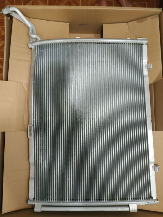 Продам радиатор кондиционера форд экспорт оригинал