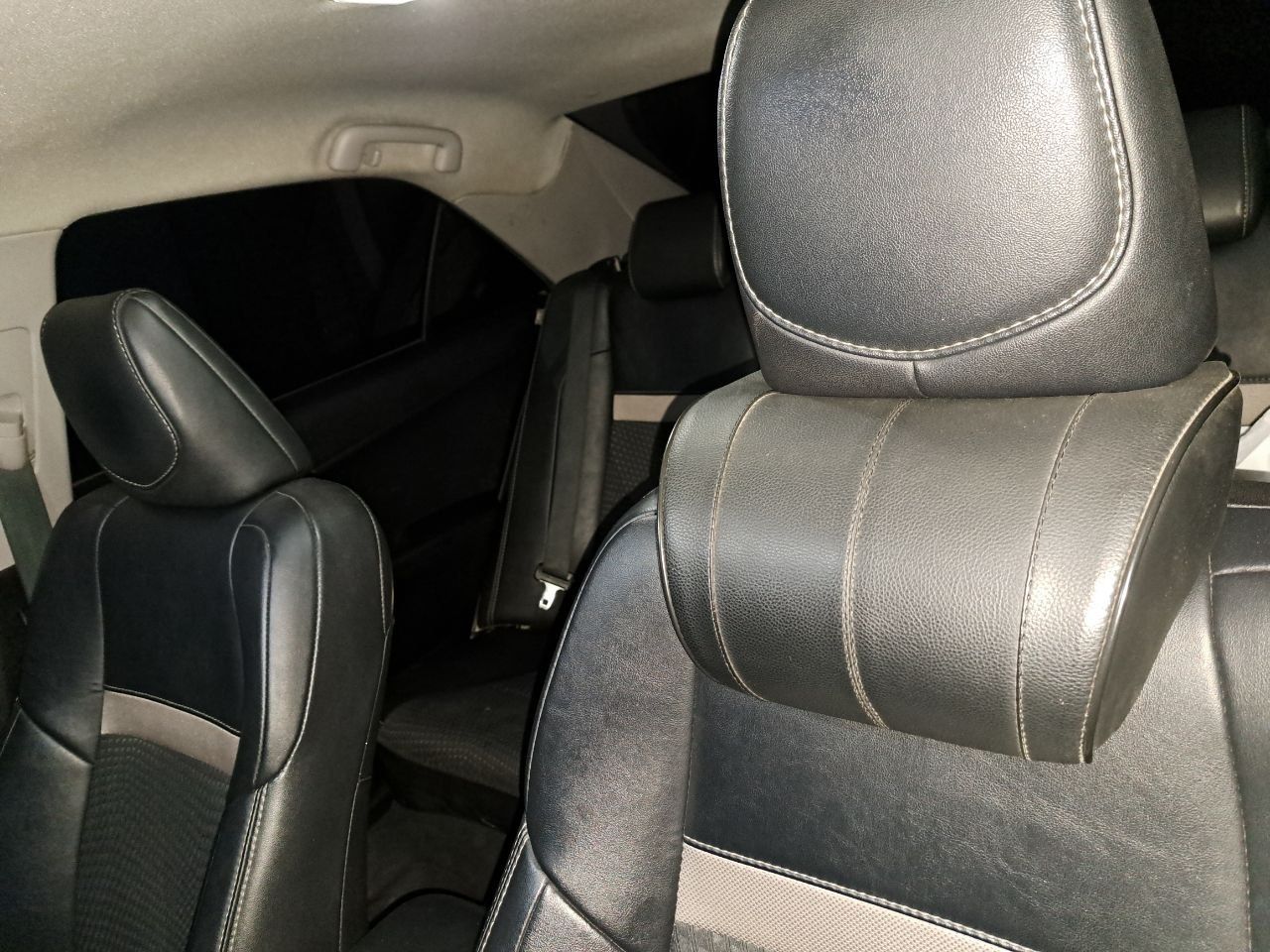 Продам надійний седан Toyota Camry 50 в отличном стані!