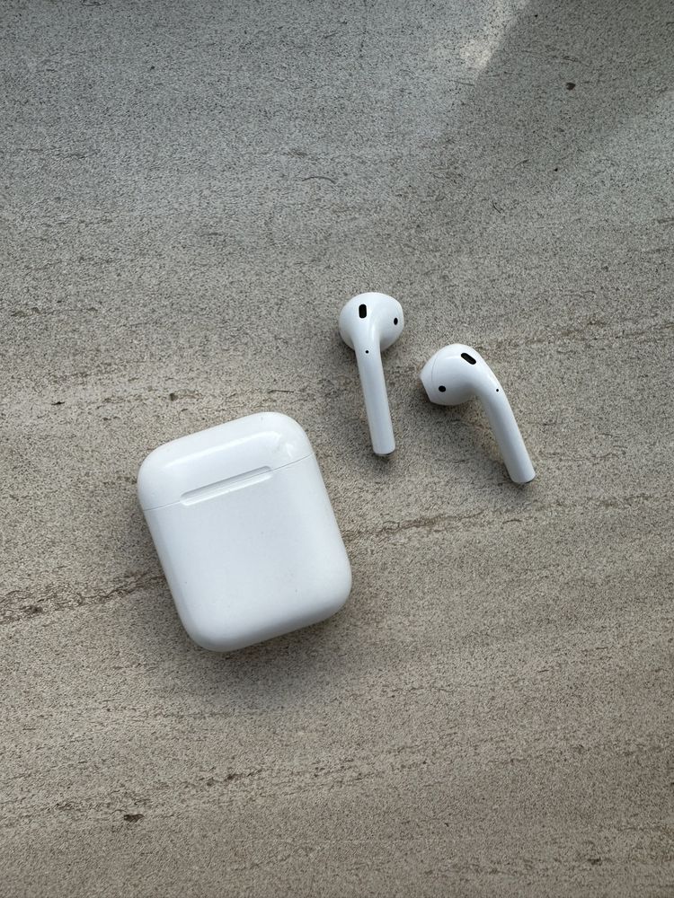 Навушники AirPods 2 покоління