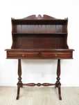 Sideboard com alçado.