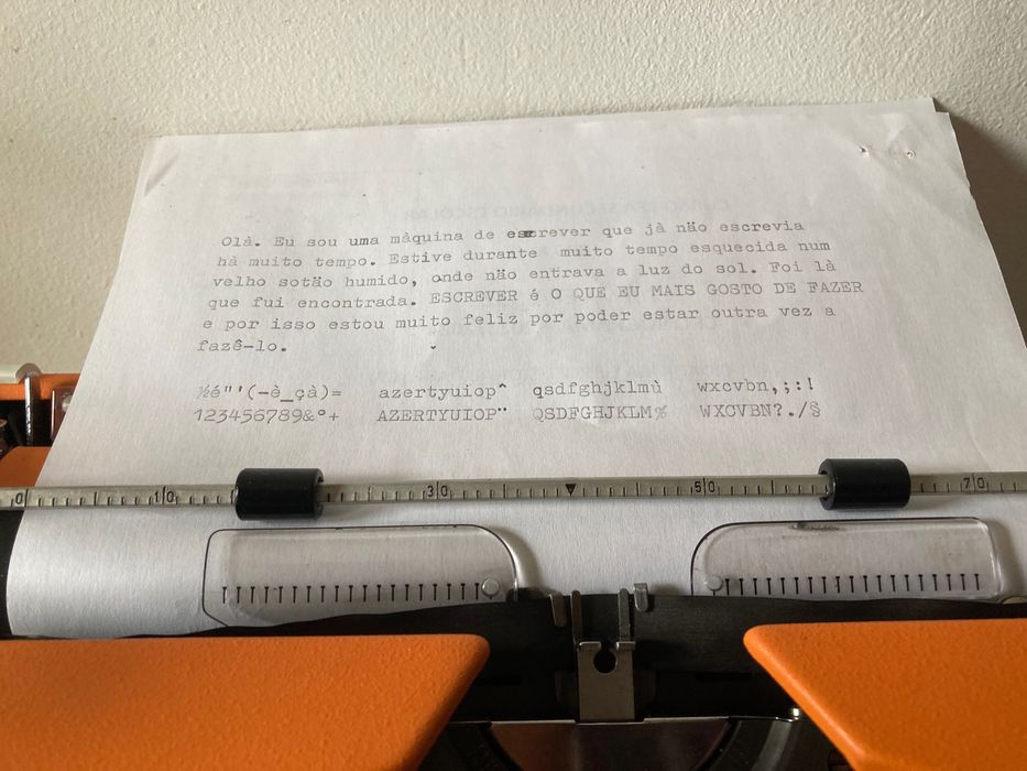 Máquina de escrever ***  Olympia