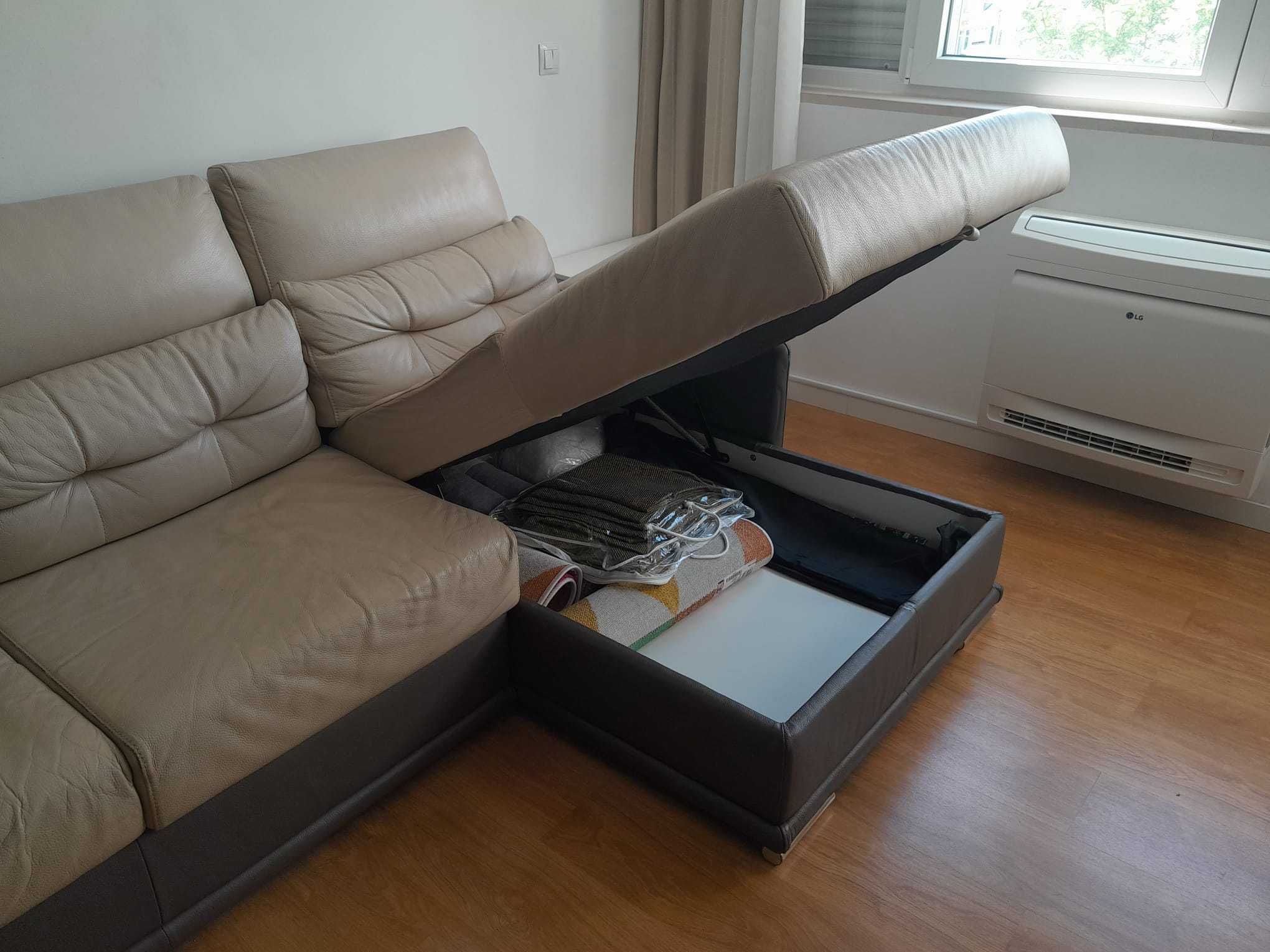 Sofa Moderno em pele com chaise long