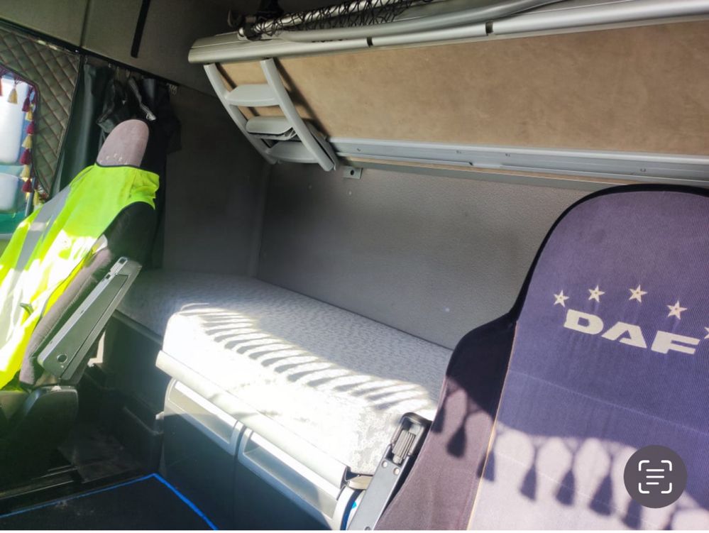 Тягач DAF XF105 причіп KOGEL