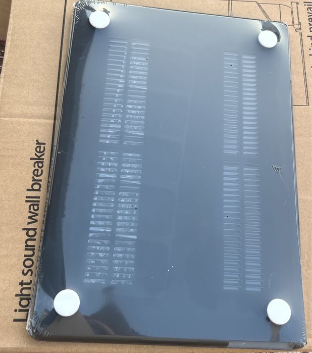 Etui Macbook Air 13.6 A2681 poliweglan