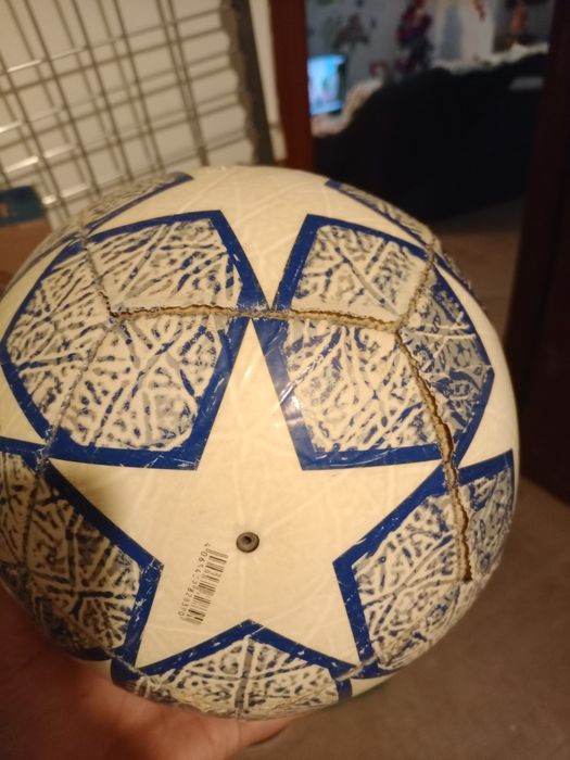 Vendo bola de futebol