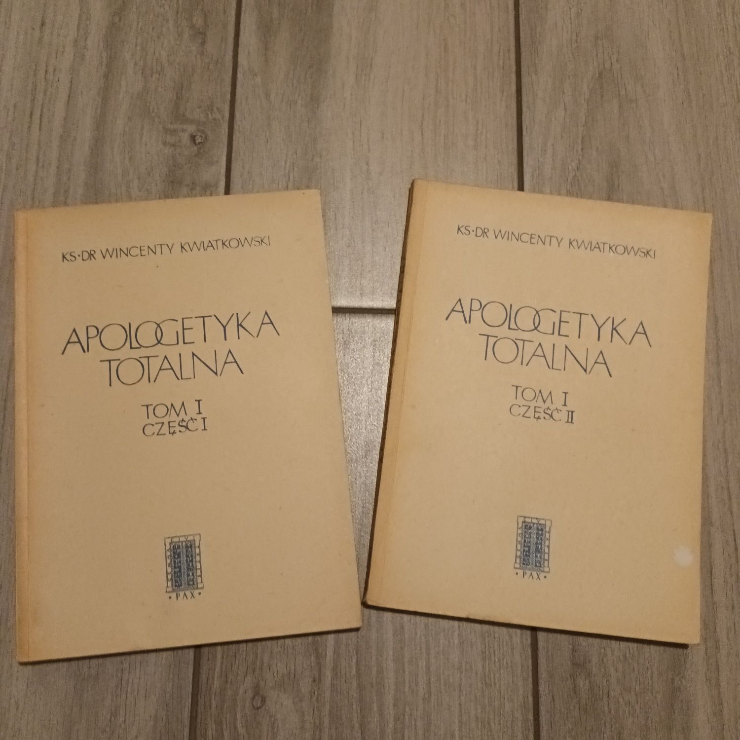 Apologetyka Totalna / 1955 / ks. Kwiatkowski / tom I , cz.I i II