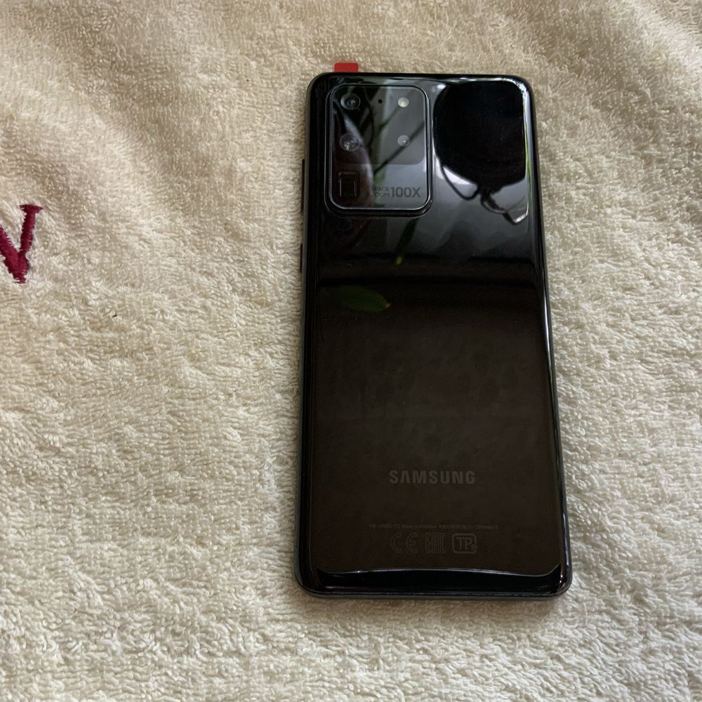 Флагман Samsung S20 Ultra. 12/128Gb. 2 sim-card. В идеале !