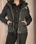 Czarna kurtka superdry M damska