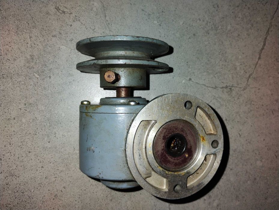 przekładnia kątowa 32:1 mała , precyzyjna , z niemiec