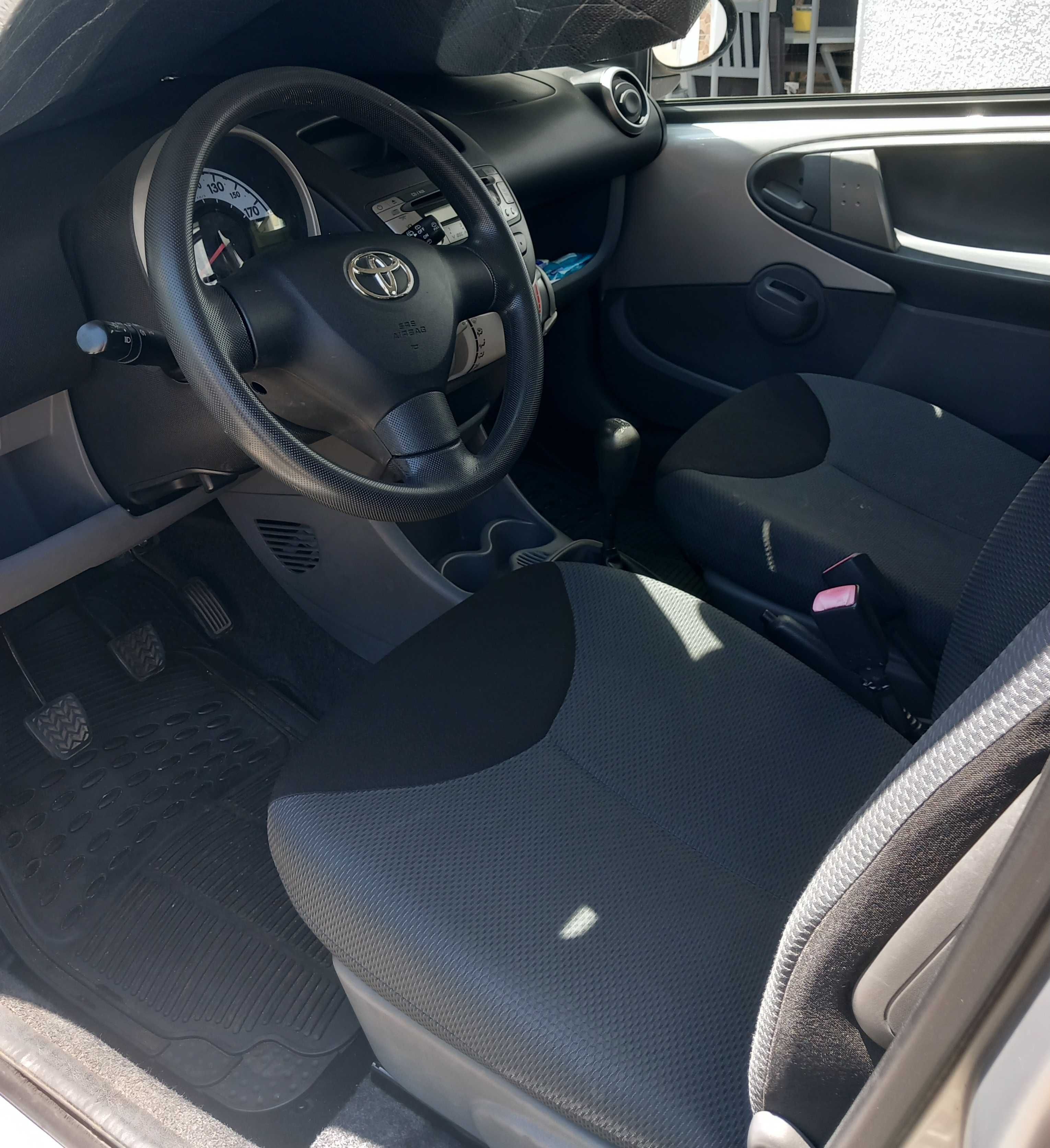 Toyota Aygo 2006 muito estimado