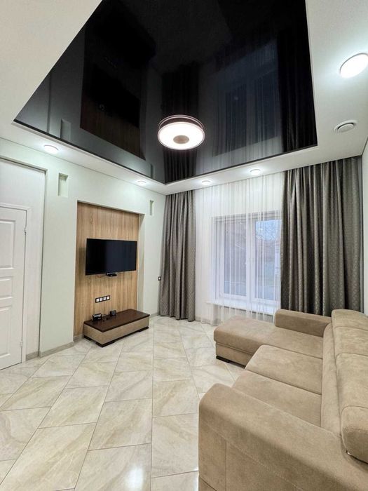 Продам пол 2-х этаж дома гараж участок !Центр Грушевского Туп трамвая!