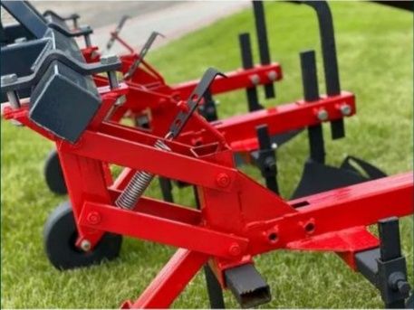 Культиватор міжрядного обробітку