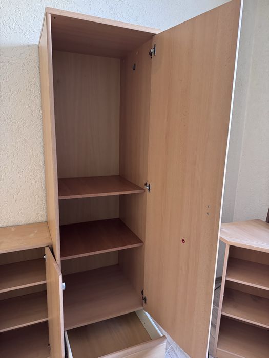 Продам стінку у вітальню, спальню, дитячу. Шафа,ліжко,тумба,комод