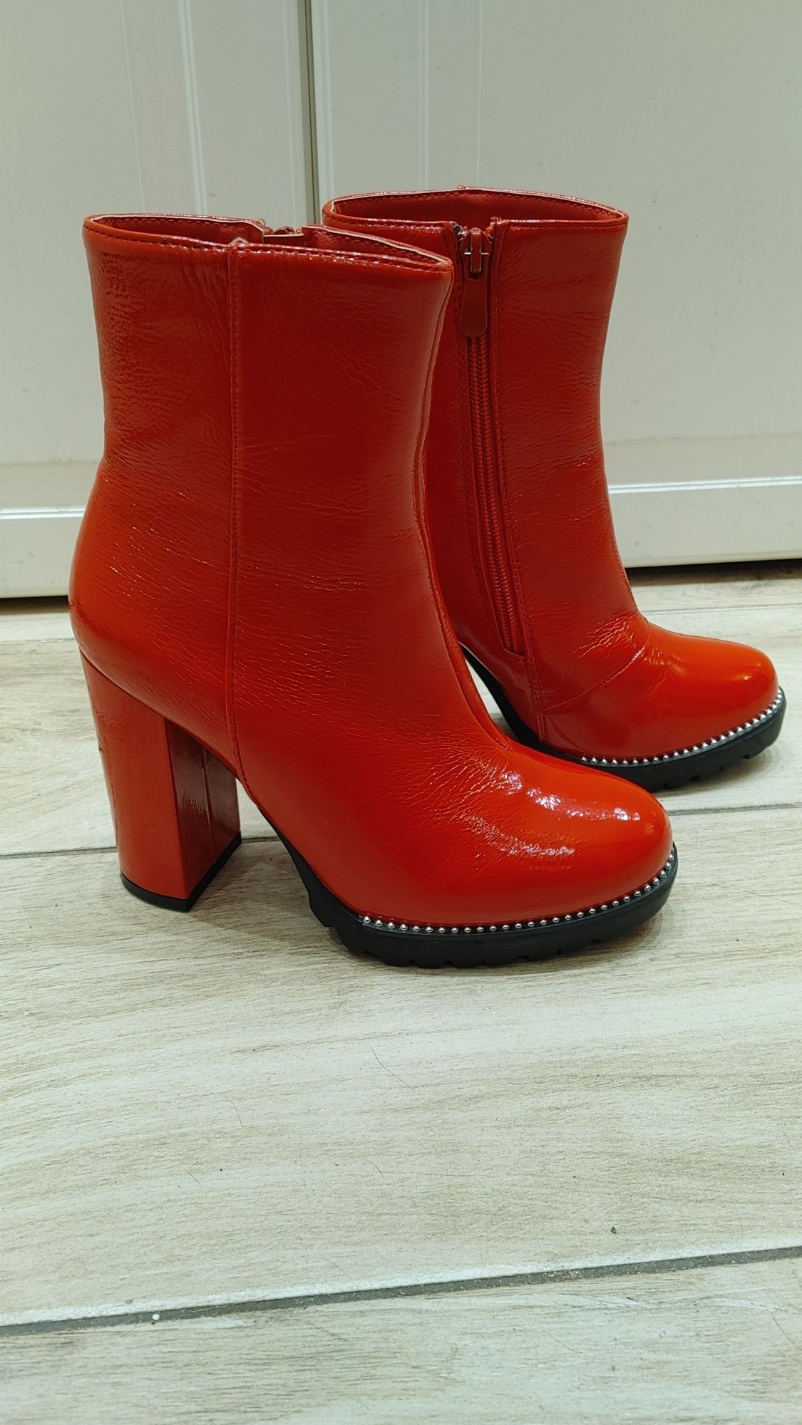 Buty botki Day-vine rozmiar 37 czerwone