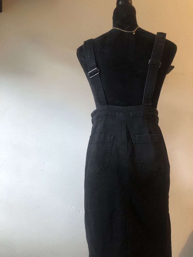 Sukienka czarna ogrodniczka guziki jeans jeansowa casual vintage zara