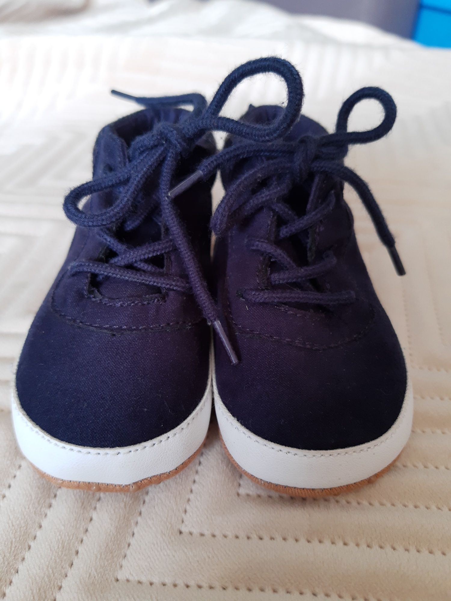 Buty niechodki Old Navy rozm.11,na wiek 6-12 m-cy