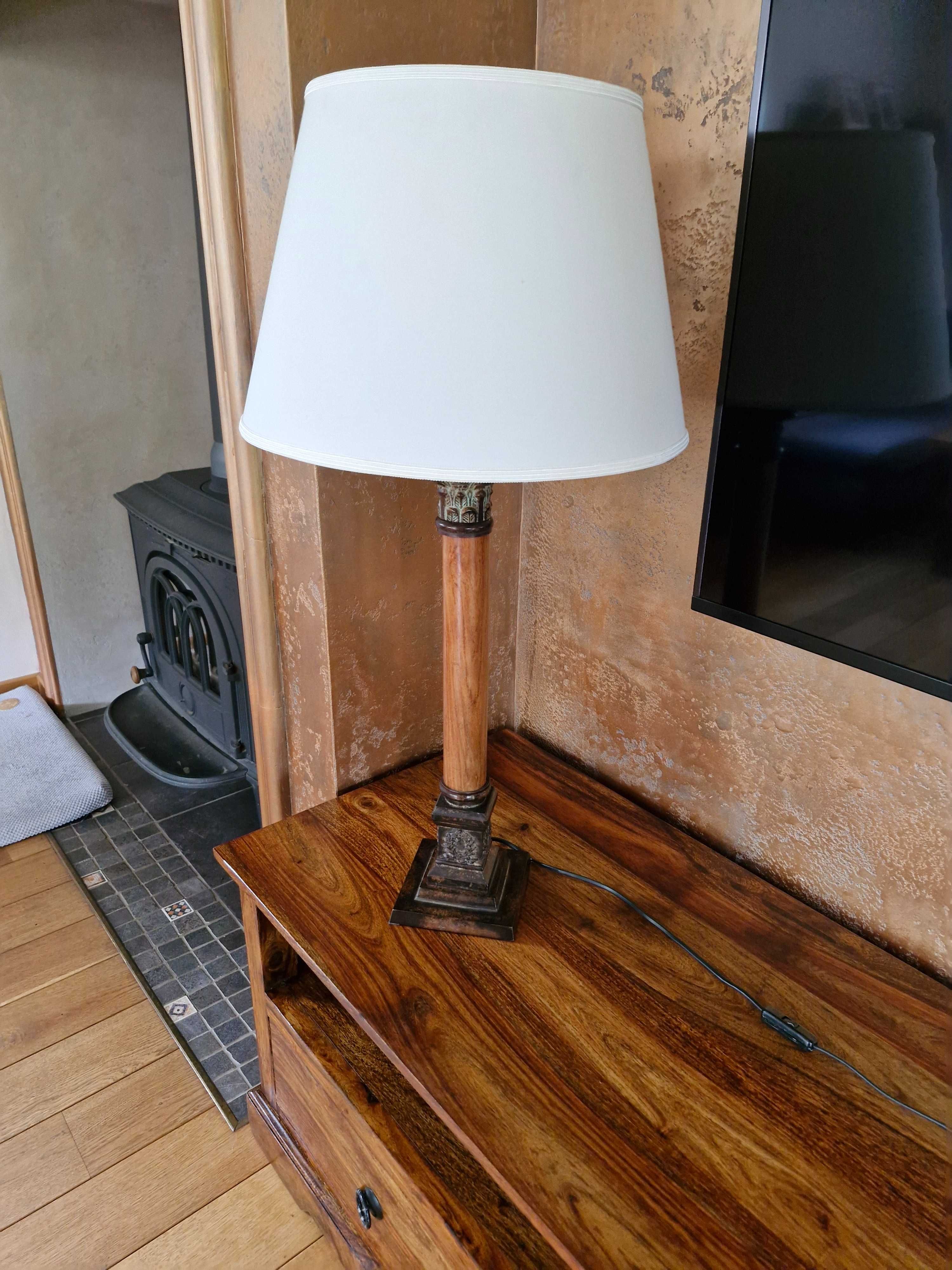 lampa stołowa w stylu kolonialnym