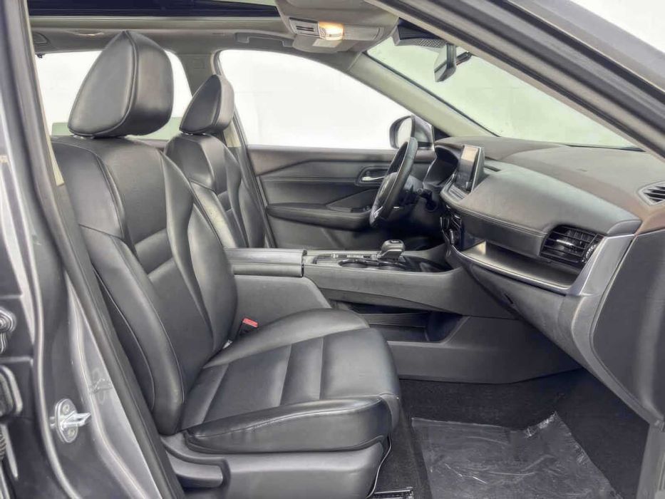 Nissan Rogue SV      2022