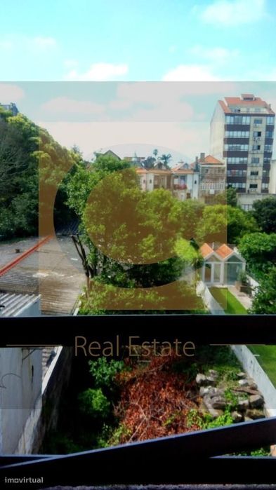 EDIFÍCIO COM PROJETO APROVADO - Junto à Casa da Música - Para reabilit