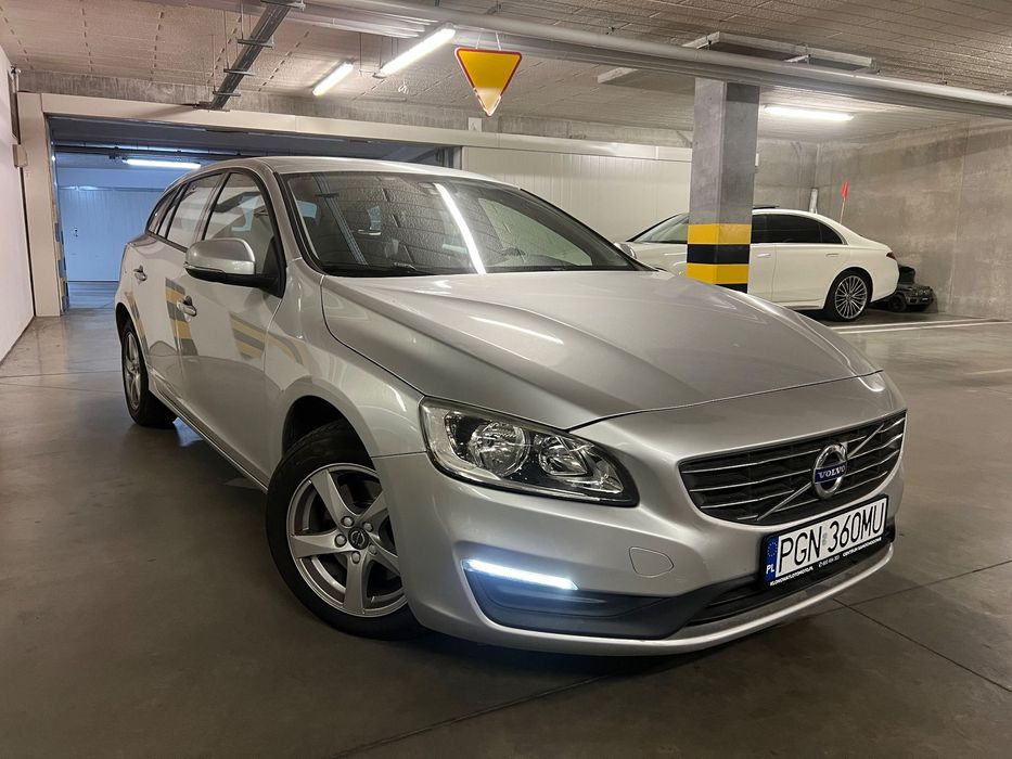Volvo V60 BEZWYPADKOWE, oryginalny lakier, automat, nawigacja, zadbany