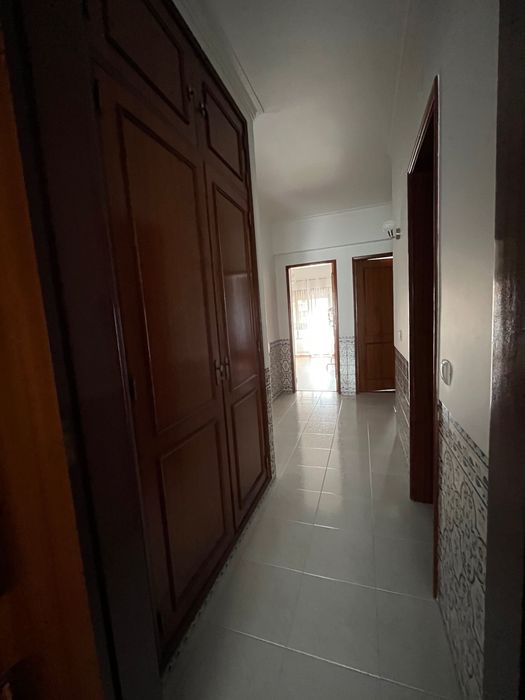 Apartamento T3 com arrecadação e garagem