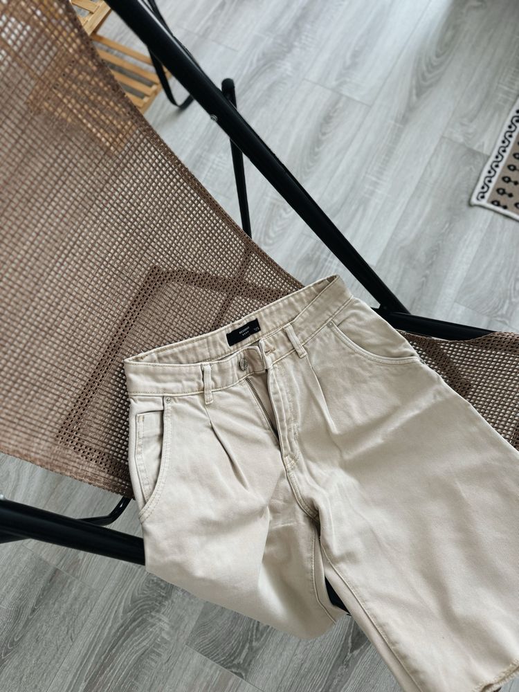 Бермуди Bershka та Reserved
