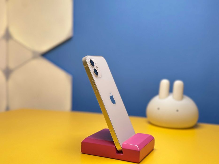 Смартфон Apple iPhone 12 128GB White (143622) Б/У З ГАРАНТІЄЮ