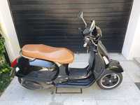 Vespa GTS 300 com ABS e ASR, de 2017