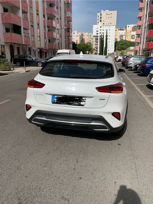 Kia xceed plug in, 2023, 8800km