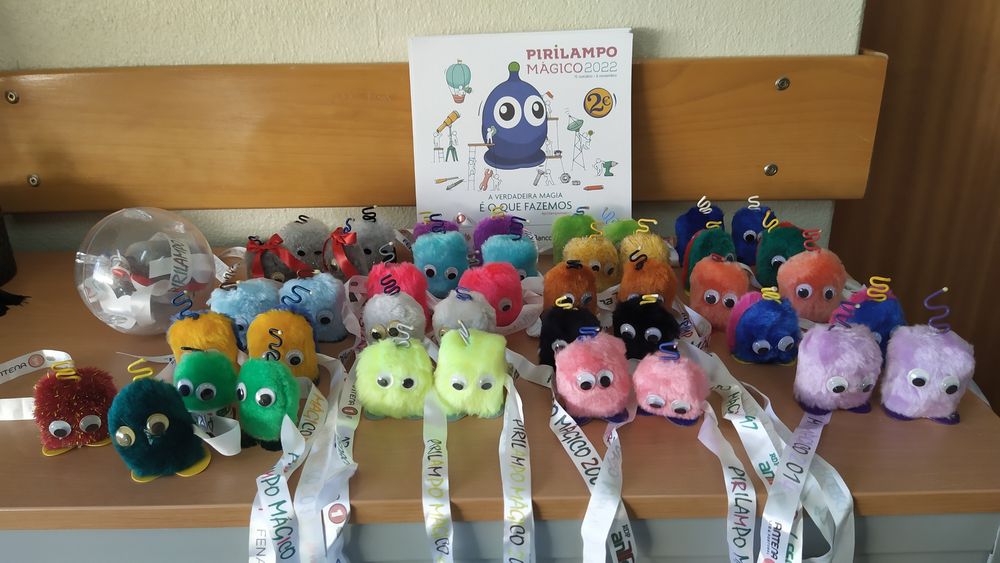 Pirilampo Mágico E pins
