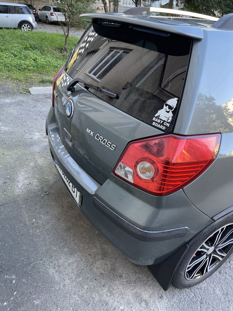 Geely MK Cross 2015