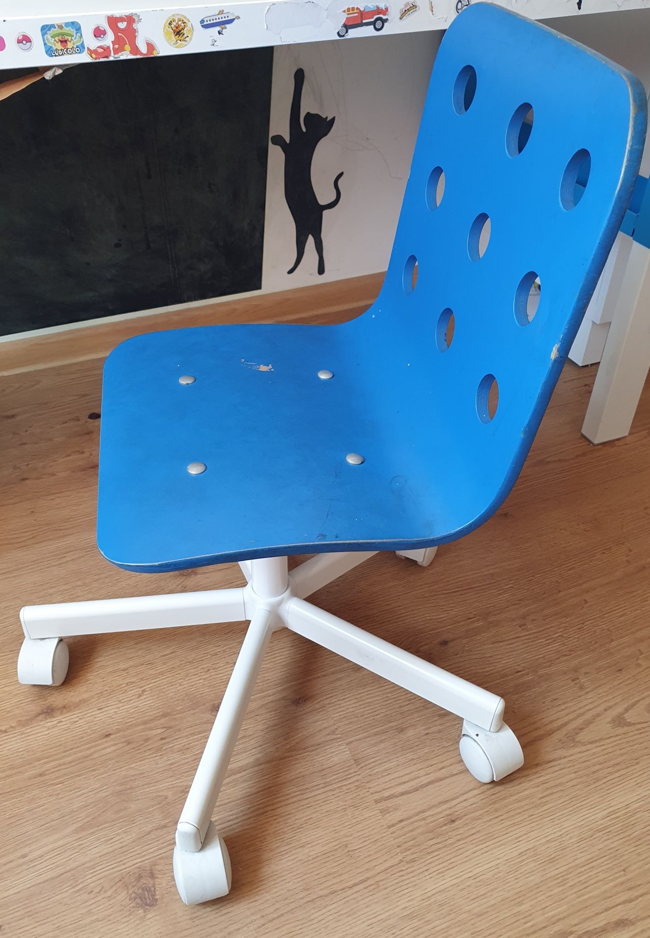 Biurko Ikea Pahl + krzesło Jules niebieskie dla dzieci