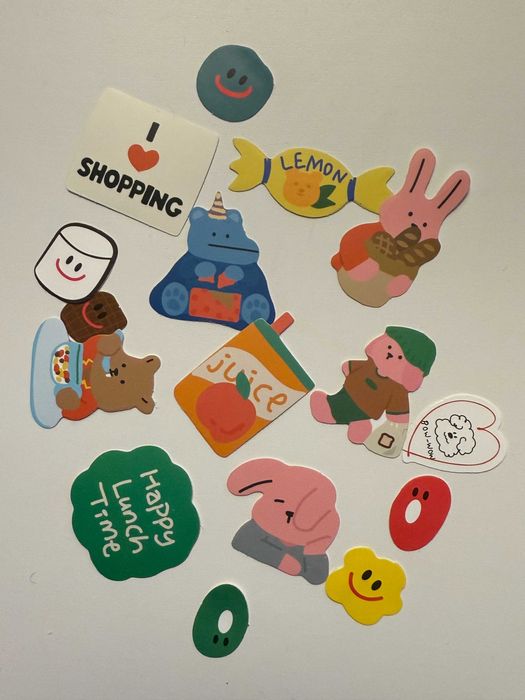 Zestaw 16 kolorowych, uroczych naklejek