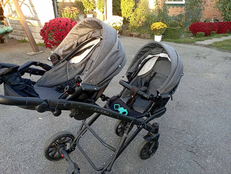 Коляска для двійні