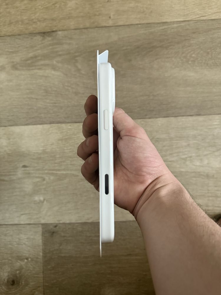 Оригінальний чохол Apple Beats IPhone 16 Pro Max