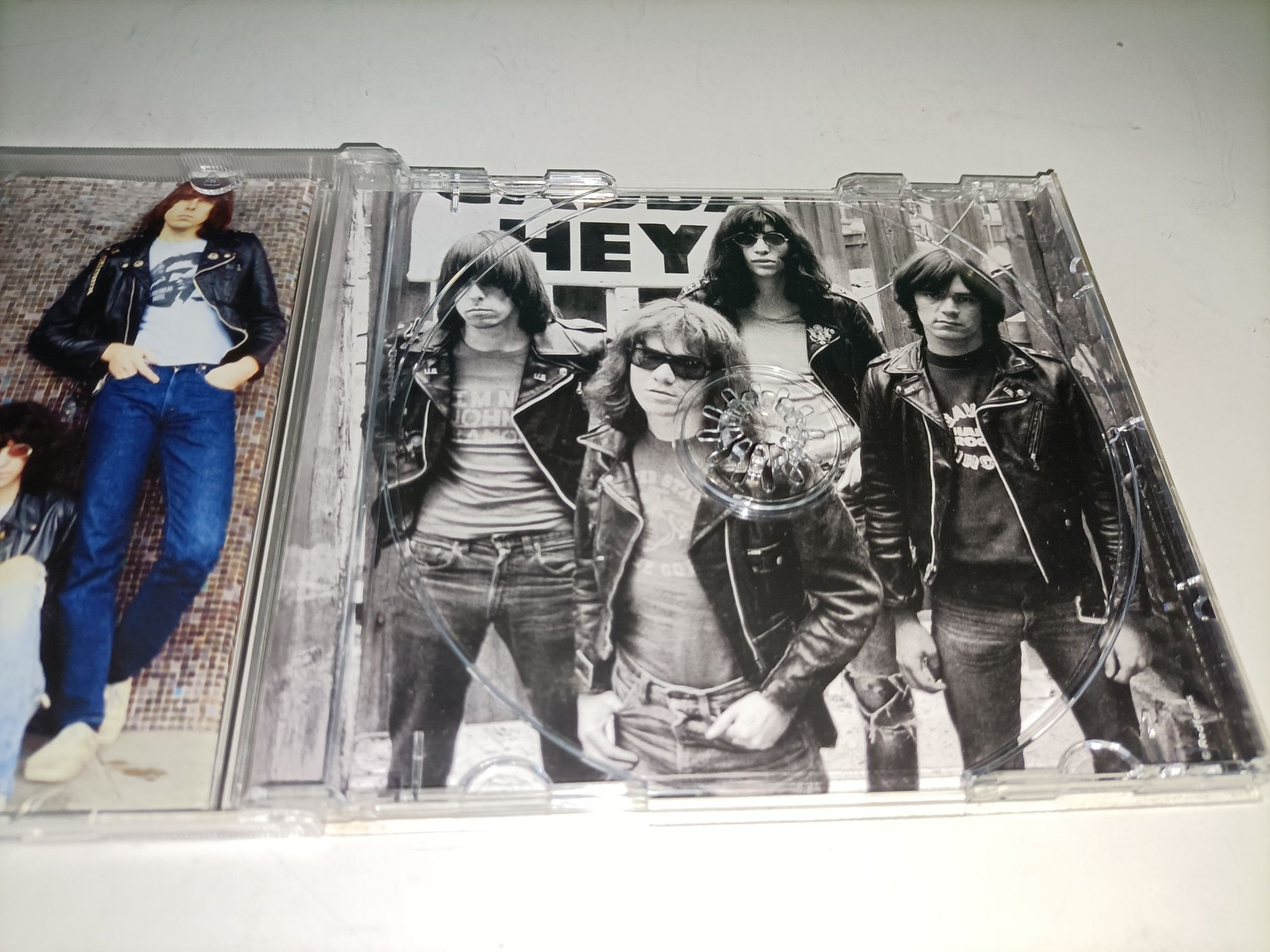 Ramones_Hey ho lets go