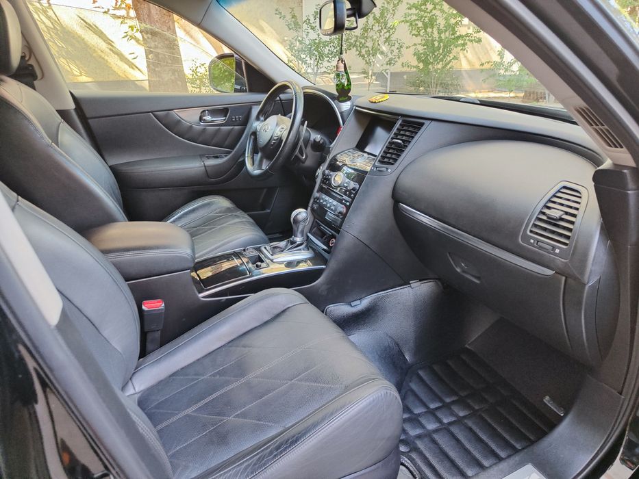 Продам infiniti FX35 66000 пробега родного