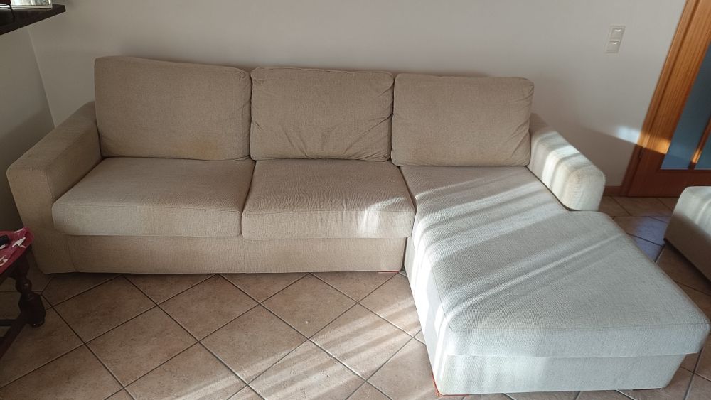 Sofá 2 lugares com chaiselong