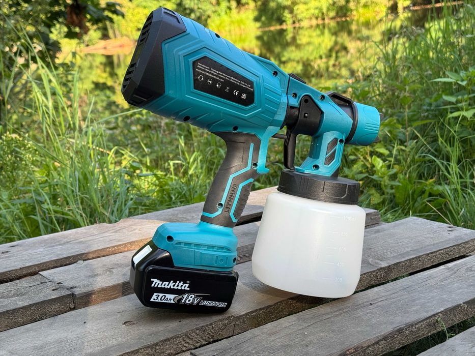 Lekki pistolet do malowania sufitów 1L zbiornik pod aku MAKITA LXT