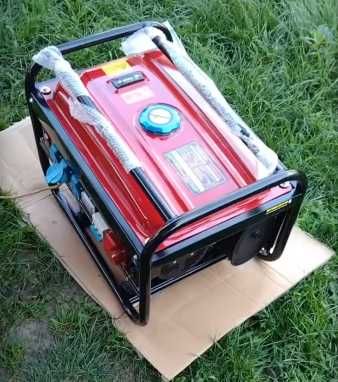 Генератор бензиновый Honda EM6500CXS 3,3 кВт трифазний електростартер