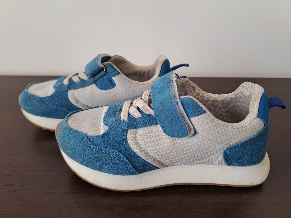 Chłopięce buty w rozmiarze 29