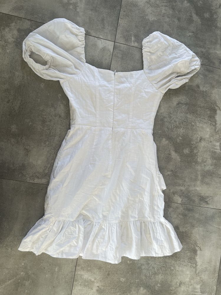 Śliczna , lniana , biała sukienka